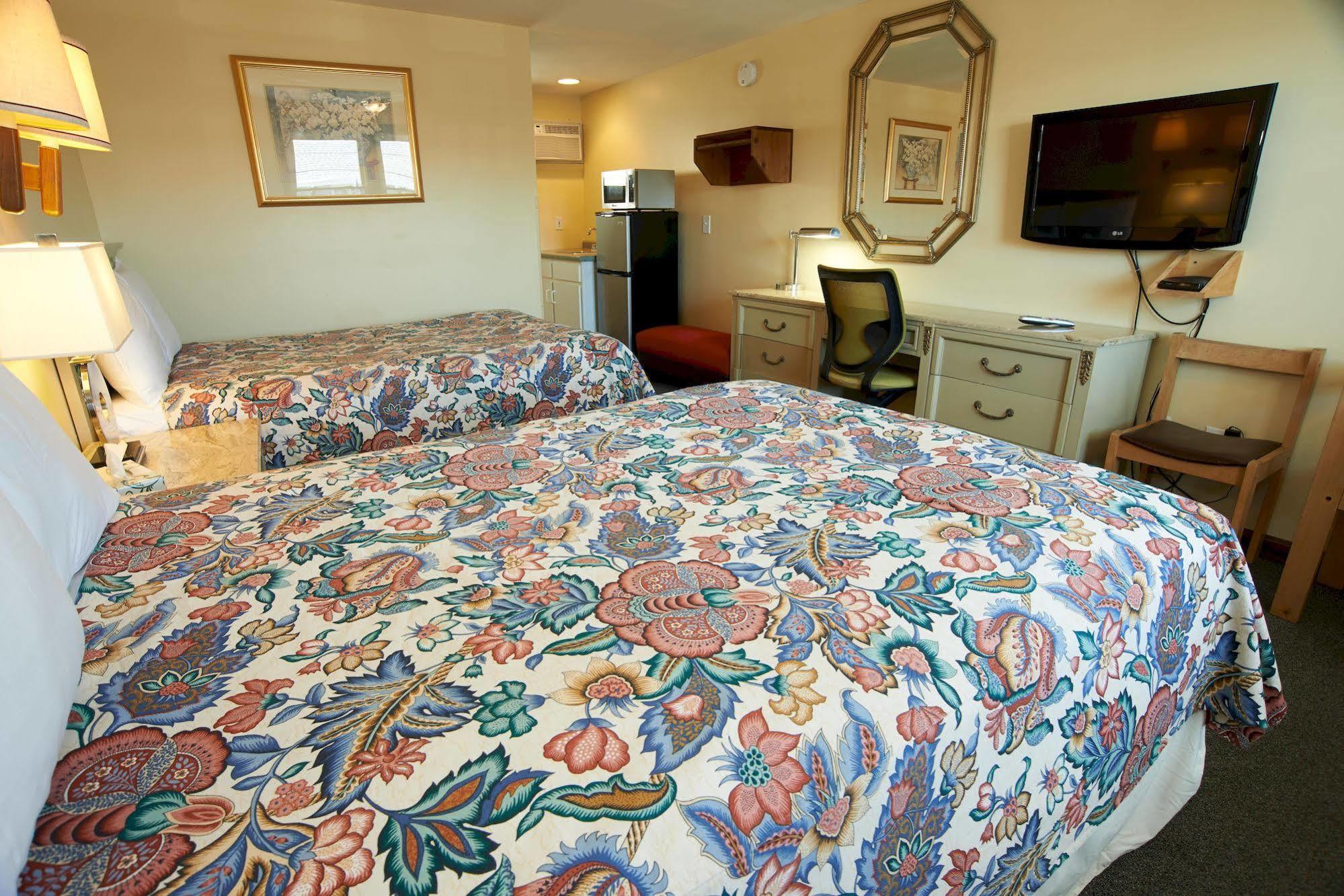 Marguerite Motel ハンプトン エクステリア 写真